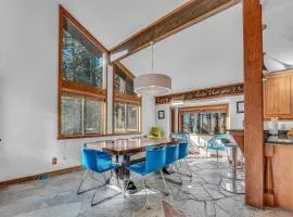 Northstar Retreat with Hot Tub & FREE Shuttle Access