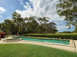 Golf Getaway Close to the Beach in Twin Waters