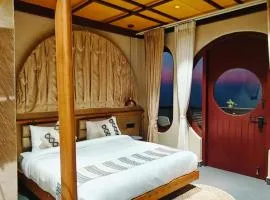 Himalayan Hobbit House