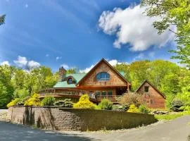 Country Escape Overlooking Hunter & Windham Mts