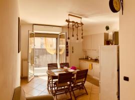 Casa di Emma, hotelli kohteessa Vado Ligure