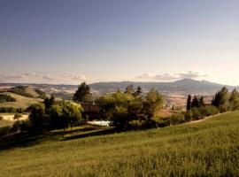 Podere Assolatina Agriturismo, vakantieboerderij in San Casciano dei Bagni
