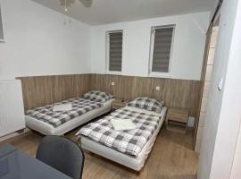 Sólyom Szálló, hotel v destinaci Szombathely