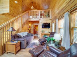 8 Mi to Appalachian Ski! Mtn-View Gem on 22 Acres, hotel in Lenoir