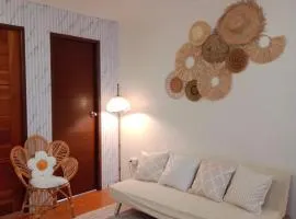 Bali inspired 2 bedroom in Lipa netflix pool and parking