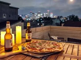 Private Rooftop in Houston's Downtown! Pizza Oven and Skyline Views