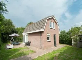 Bungalow in Noordwijk near the Beach