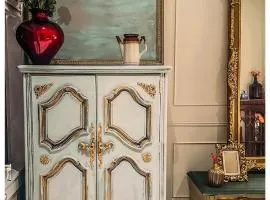 Cozy Place on Main Floor