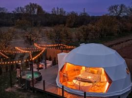 Green Garden Glamping Retezat, luxusní stan v destinaci Bălan