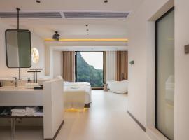 THAT MAY Hotel-Private Travel Guide & Cultural Exchange by Li River and Rock Climbing, hotel a 5 stelle a Yangshuo