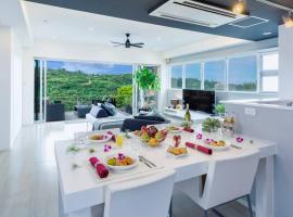 villa serena, hotel in Yomitan