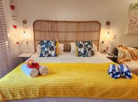 Deluxe Private Apartment- In Ramada Resort - Full Kitchen -