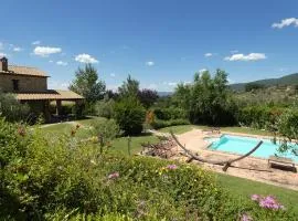 Scappo in Umbria, casale della quiete