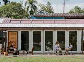 The Yard Hostel Chiang Mai、チェンマイのホステル