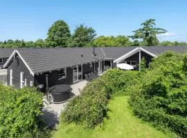 Lovely Home In Tisvildeleje With Sauna
