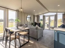 Host & Stay - Riverwood, Ashdown Retreat