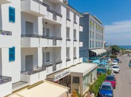 Hotel San Marino، فندق في ريتشيوني