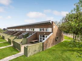 Nice Apartment In Hemmet With Sauna, hotel en Hemmet