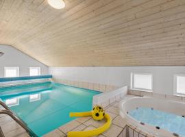 Pet Friendly Home In Harboøre With Sauna, hotel u gradu 'Harboør'