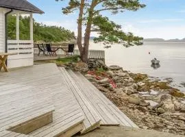 4 Bedroom Cozy Home In Stavang
