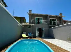 Casa de Hóspedes com Piscina em Porto Belo