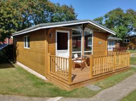 Chalet 24, cabin in Seaton