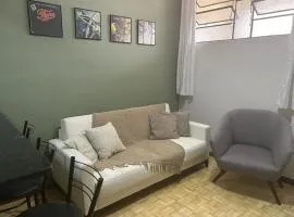 Apartamento moderno e estiloso no Centro