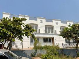 Ocean Breeze 1 BHK Duplex Villa, hotel v destinaci Dapoli
