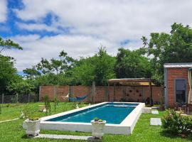Posada LA MARRU, hotel in Paraguarí