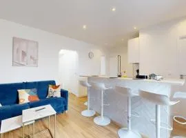 869-Suite Bleuet - Superbe Appartement