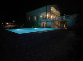 Art Villa Dzalisi, hotel v destinaci Tsilkani