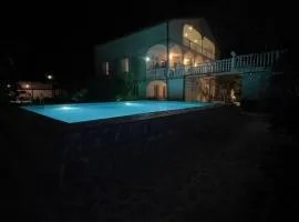 Art Villa Dzalisi