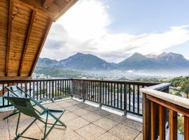 Les 5 Vallées - Appt en Duplex avec vue montagne, place to stay in Briançon