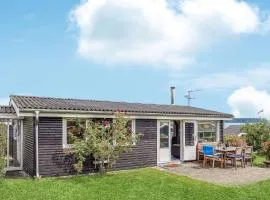 3 Bedroom Beautiful Home In Rønde
