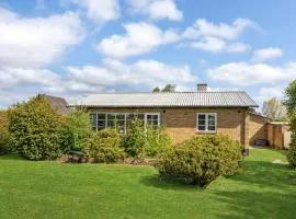 Lovely Home In Aakirkeby With Wifi