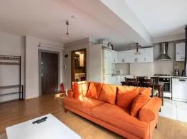 Cozy Modern 1BR w Patio New Building in Maltepe