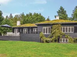 5 Bedroom Lovely Home In Hornbæk