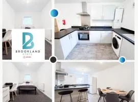 Five Bedroom House By Brookland Stays Serviced Accommodation Short Lets Sheffield With Free WiFi