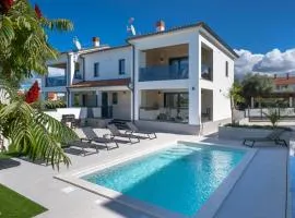 Stunning Home In Stinjan With Wifi