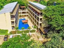 2-Bedroom, 2-Bath Condo Near Beach, hotel em Coco