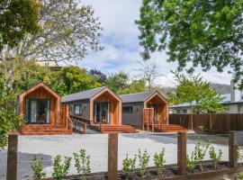 Walnut on Russell, chalet i Wanaka