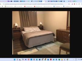 Room # 2 sleep 4 Arrangement, gazdă/cameră de închiriat din Edmonton