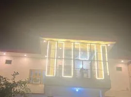 Veda Palace, 900 meter Distancce From Temple