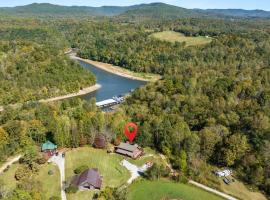 Alpine 8 Br Lodge - Hot Tub Fire Pit Ping Pong, hótel í Alpine