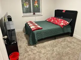 Room in Eagle Mountain
