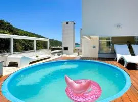 Cobertura com Piscina na praia de Bombas - BOM003