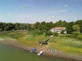 Vila Lac - Ecohotel - Domeniul Sarulesti by the Lake, hotel que aceita pets em Preasna