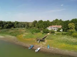 Vila Lac - Ecohotel - Domeniul Sarulesti by the Lake