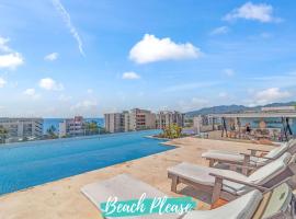 Vista Bucerias - Rooftop Pool & Stunning Views, hotel in Bucerías