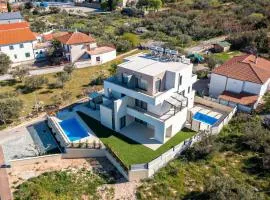 Amazing Apartment In Murter With Wifi